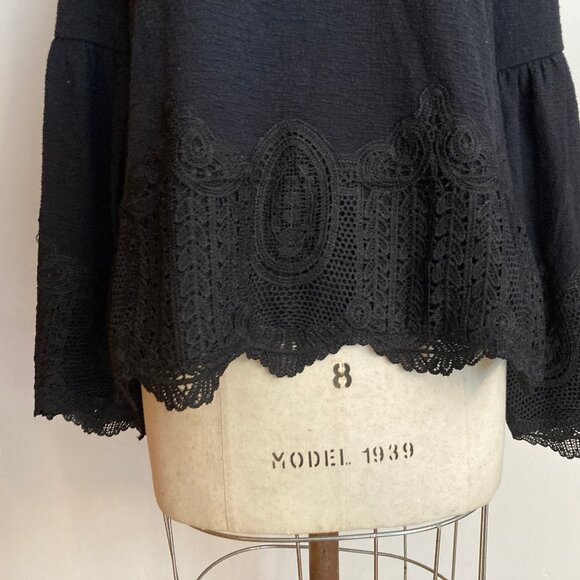 Motto Sweater - Picture 4 of 7